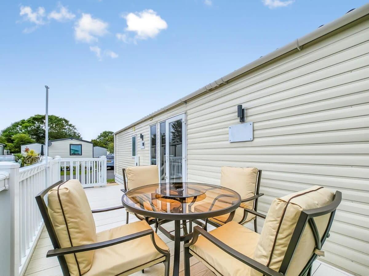 Escape To Paradise At Pevensey Bay Holiday Park 13 Woodland Walk Villa Exterior foto